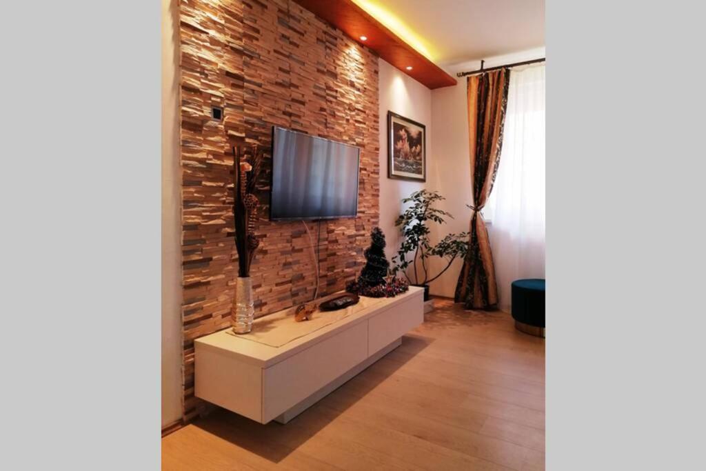 Oasis Felix Apartment Belgrade Luaran gambar